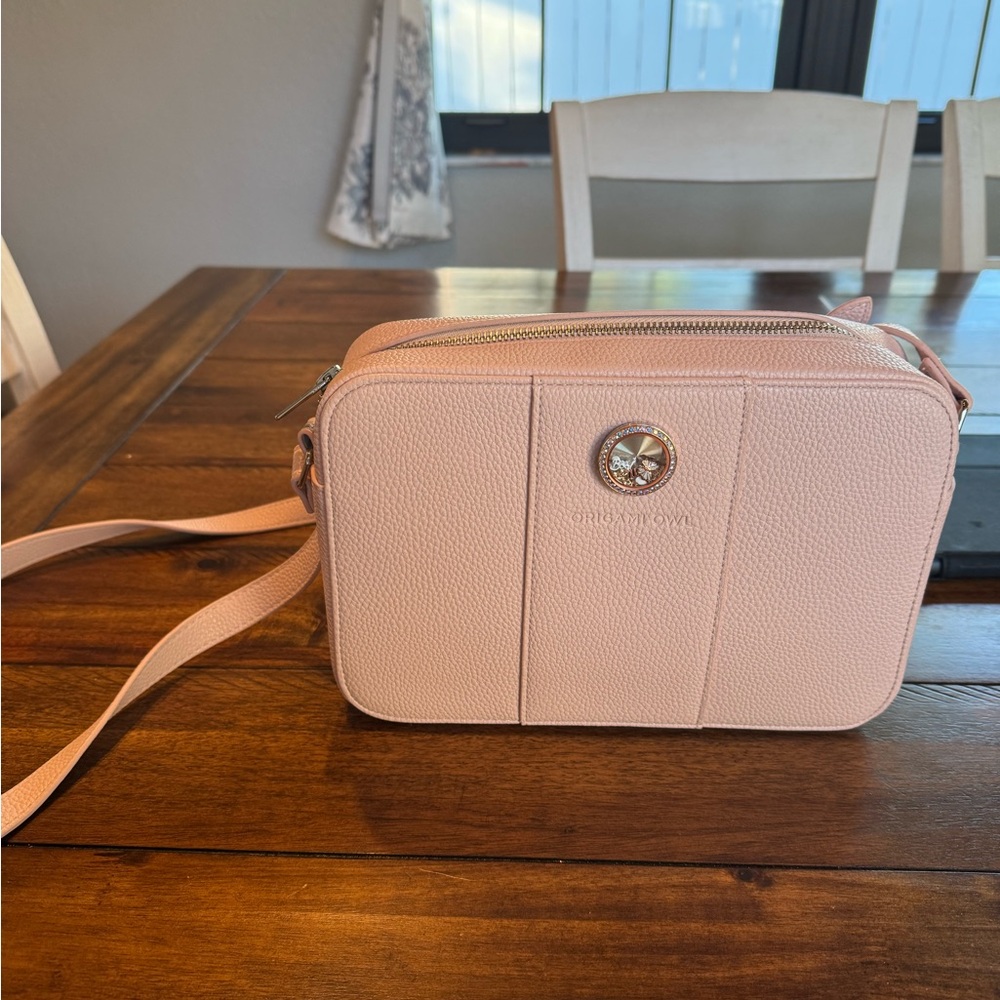 Chic Michael Kors Pink Crossbody Bag
